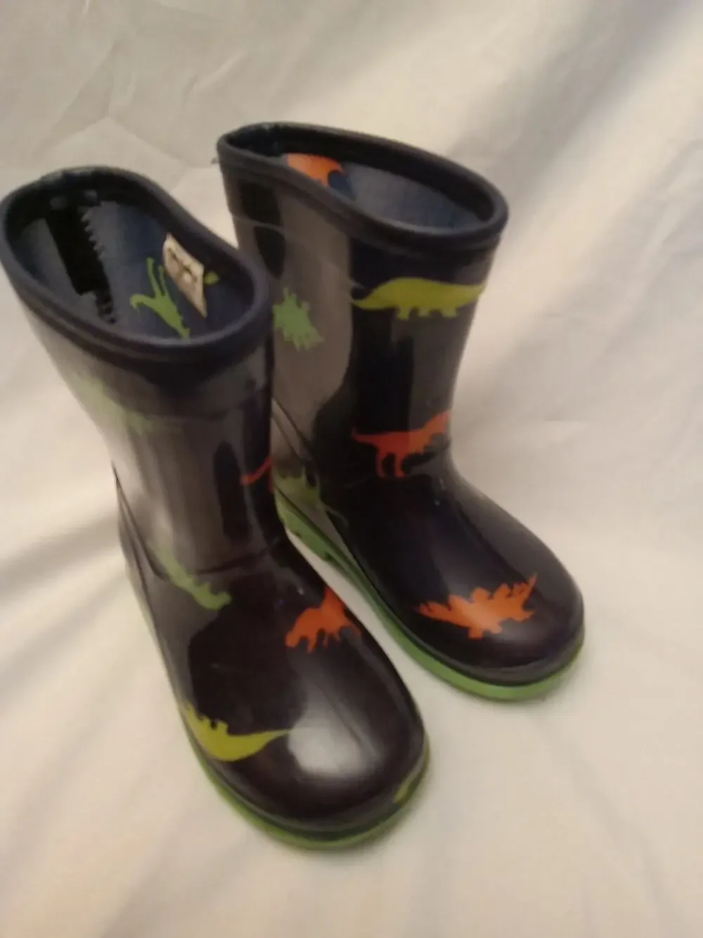 CARTER’S Boys Size 6 Dinosaur Rubber Rain Boot Athleisure, Fun